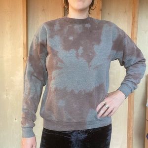 Dyed pull over sweatshirt